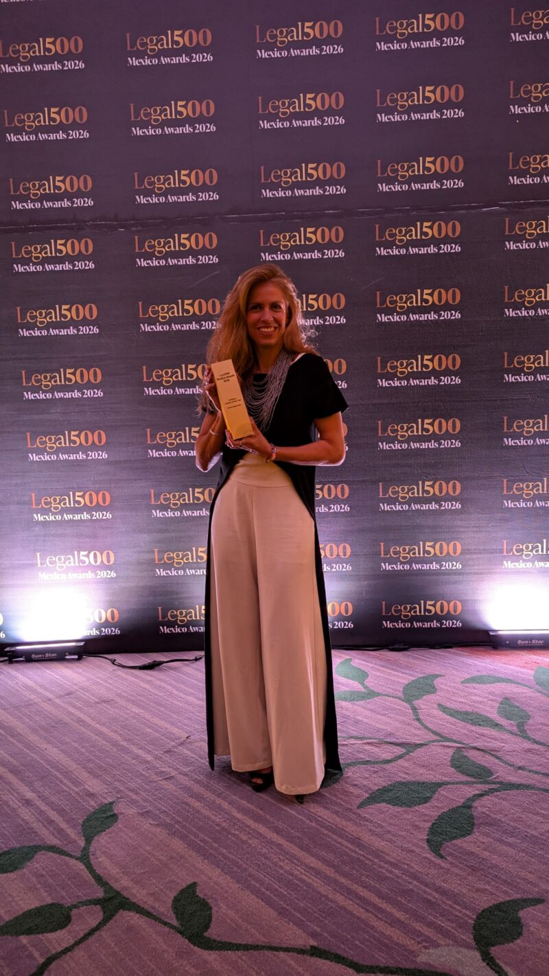 EL NUEVO LIDERAZGO JURÍDICO: Karina Ojeda Valle es reconocida como In-House Lawyer of the Year 2026 por Legal 500 México.